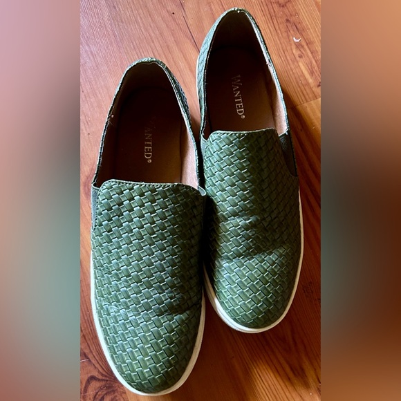 Green Wanted Loafers - Picture 2 of 3
